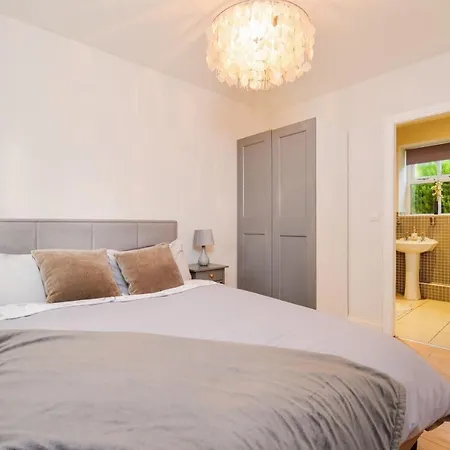 بيت للعطل Grey Towers Stables 3 Bedroom Set In Private Grounds مدليسبره